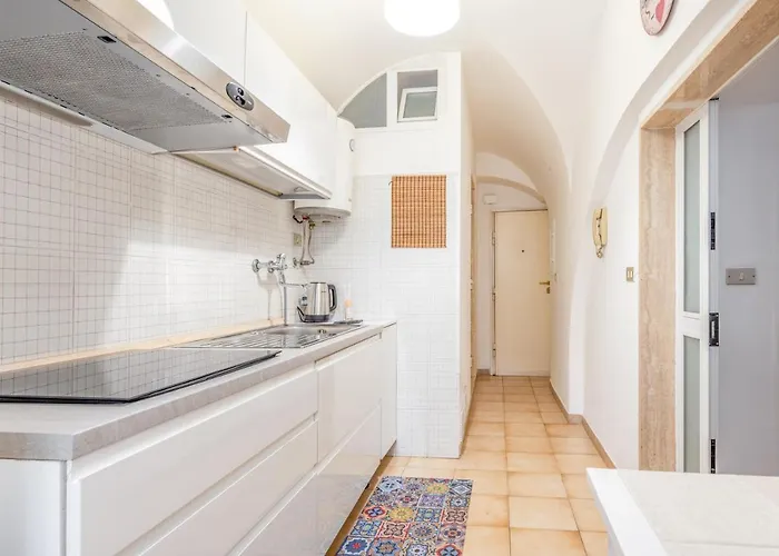 Guesthost - Stazione & Universita Lovely Bari