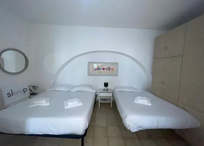 Guesthost - Stazione & Universita Lovely Appartement *